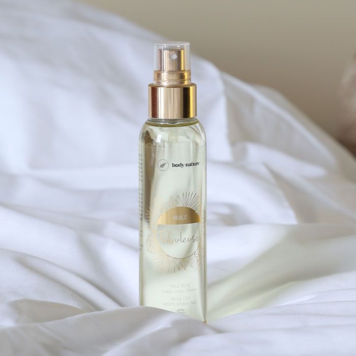 Flacon spray de l'Huile sèche pour visage, corps et cheveux