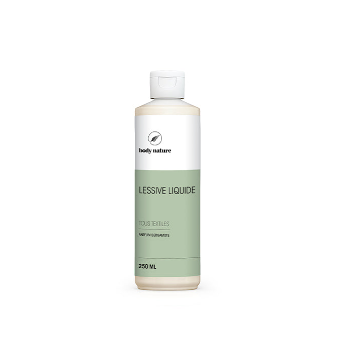 Flacon de la lessive liquide bergamote en format 250ml. Produit exclusif.