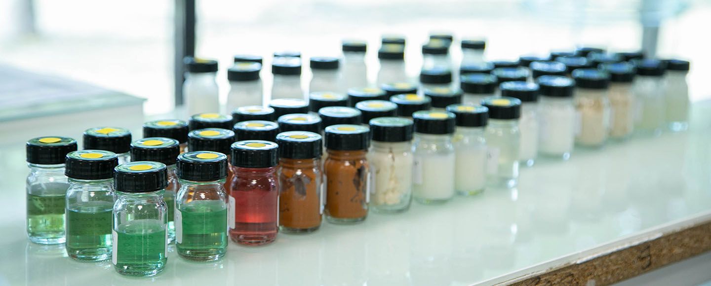 Flacon de produits de test au laboratoire