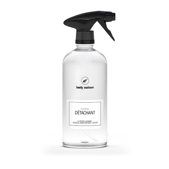 Flacon spray en plastique pour préparer la recette miracle du Cocktail Détachant (recette miracle pour nettoyer les tâches)